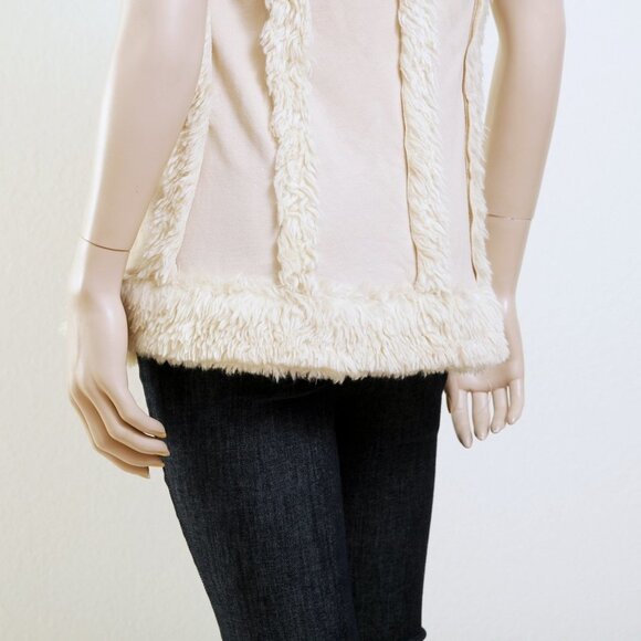Twisted Heart Sherpa Vest - Picture 6 of 12
